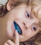 יישור שיניים עם קפיצי ניקל - תמונת אווירה